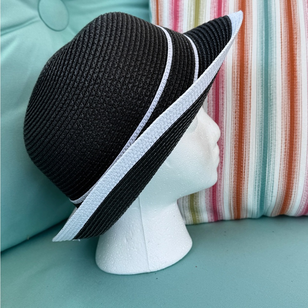 Elegant Black and White Women's Sun Hat - Picture 4 of 6